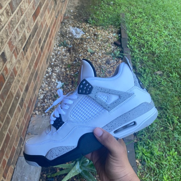 Jordan 4